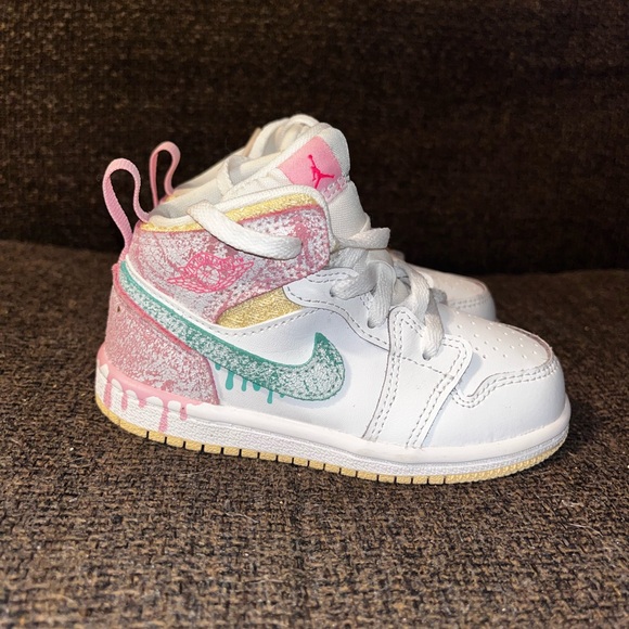 Air Jordan 1 Mid SE 'Ice Cream' Size 7 - Picture 1 of 4